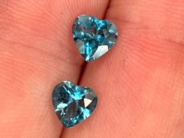 Ab 1 Fr. - Paar 1.89 ct London Blue Topas - natürl.Edelstein