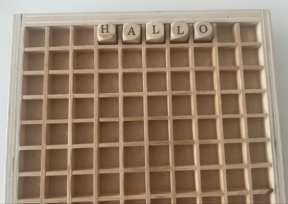 Giochi: Holzspiel mit Buchstabenwürfel – Usato da Röschenz venduto da Kikis-Brocki 2