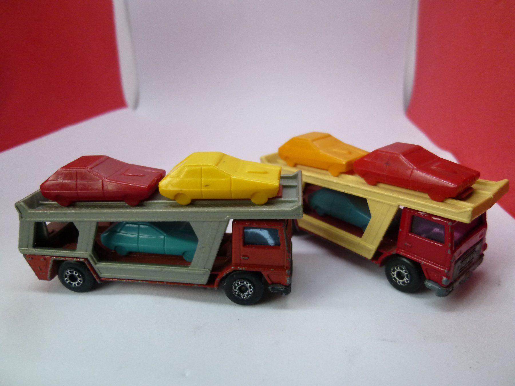 Matchbox Modellini d'auto: ab  5.--   2x Matchbox  1976  - 2 car transporter - Kult – Usato da Reiden venduto da alpina2 1