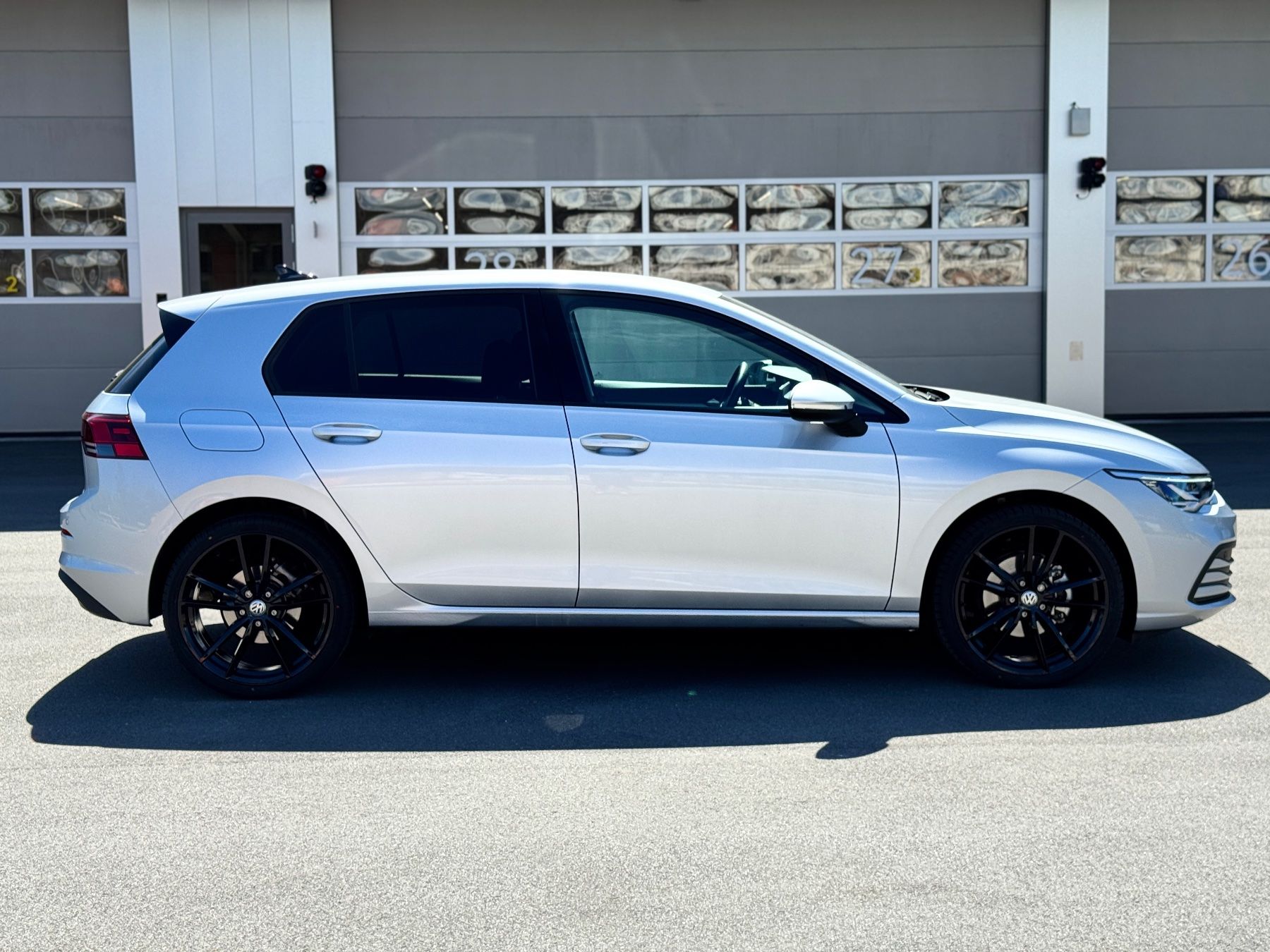 VW Automobili: VW Golf 8 1.5 eTSI – Nuovo (secondo la descrizione) da Schaffhausen venduto da Z5S 3