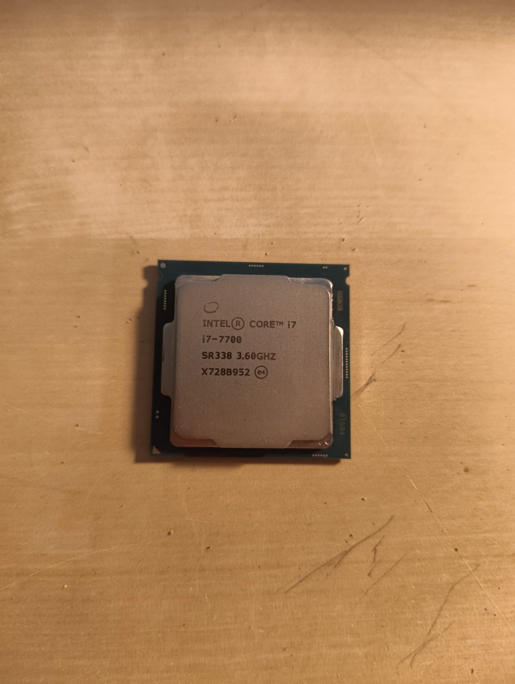 Intel Elektronikbauteile: cpu intel i7 7700 – Gebraucht aus Saillon von ValeRoduit
