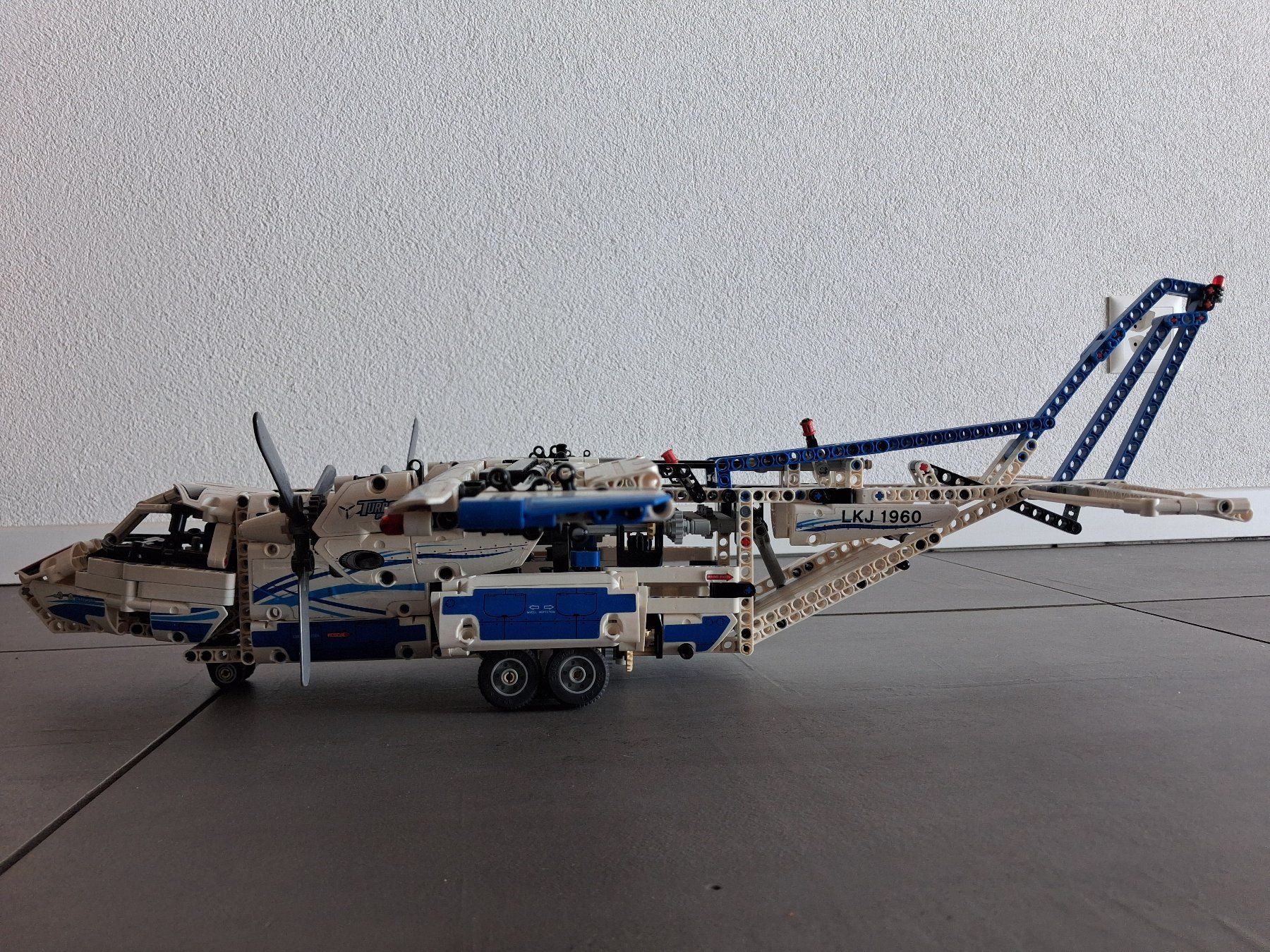 Lego Kit di costruzioni: LEGO avion cargo 42025 – Usato da Thierrens venduto da Tbox 3