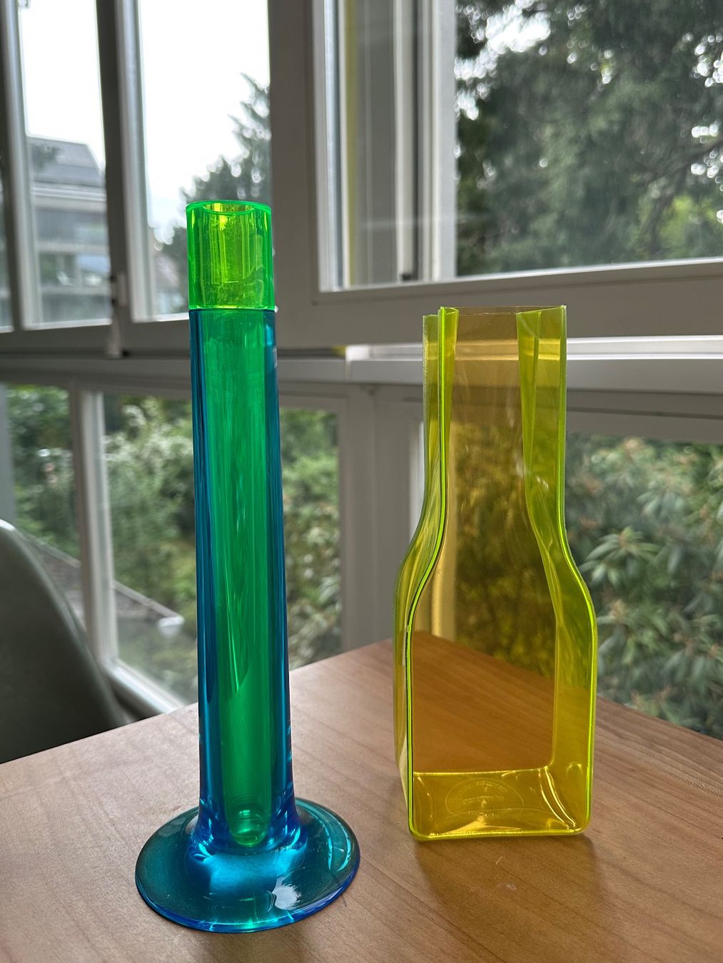 Vase & Récipients: Zwei Vasen von Alessi und Driade Kosmo – D'occasion à Basel par Pulcinella34