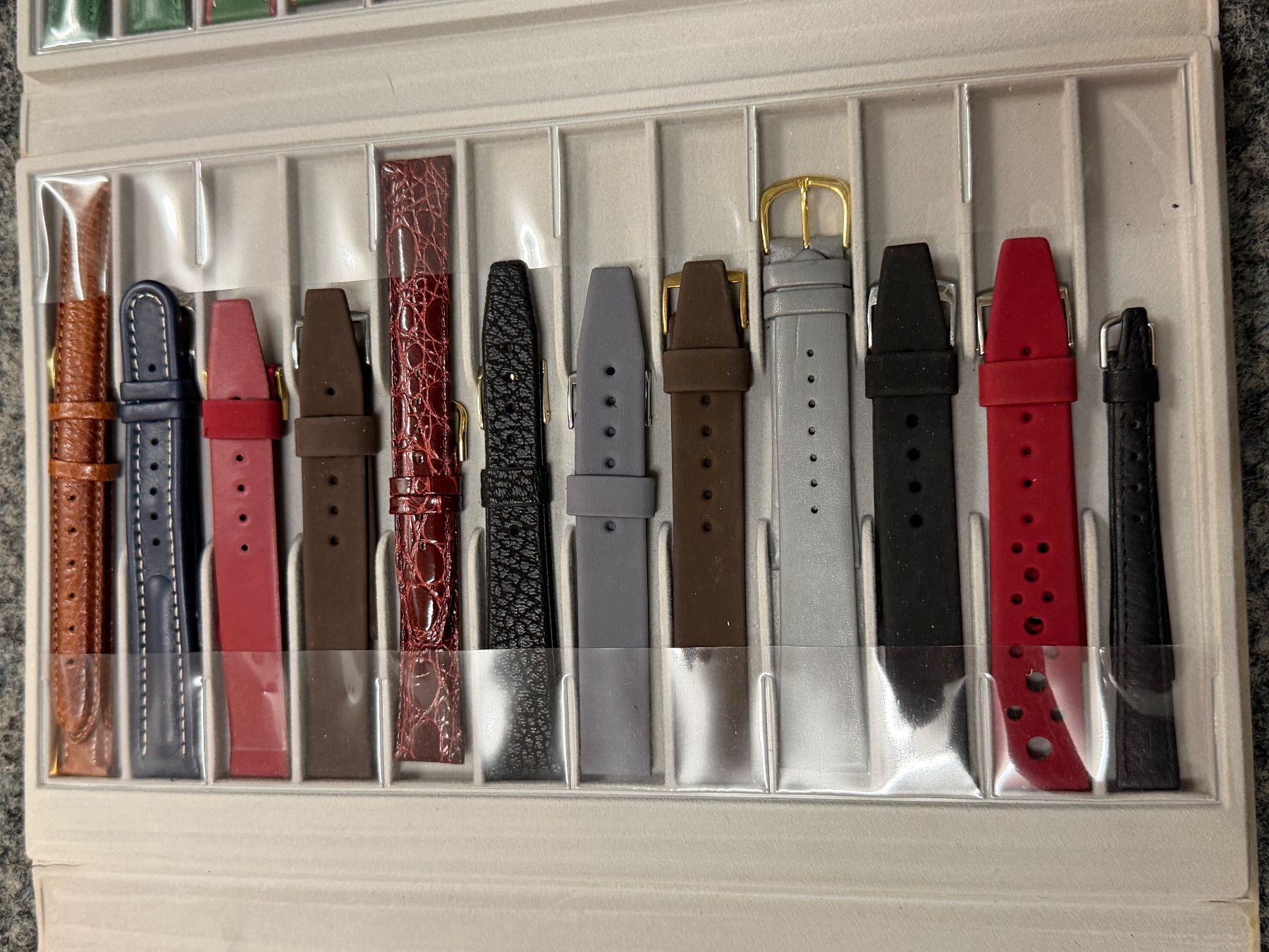 Montres: bracelets avec son étui – D'occasion à Biel/Bienne par MrP_WatchesBiel 4