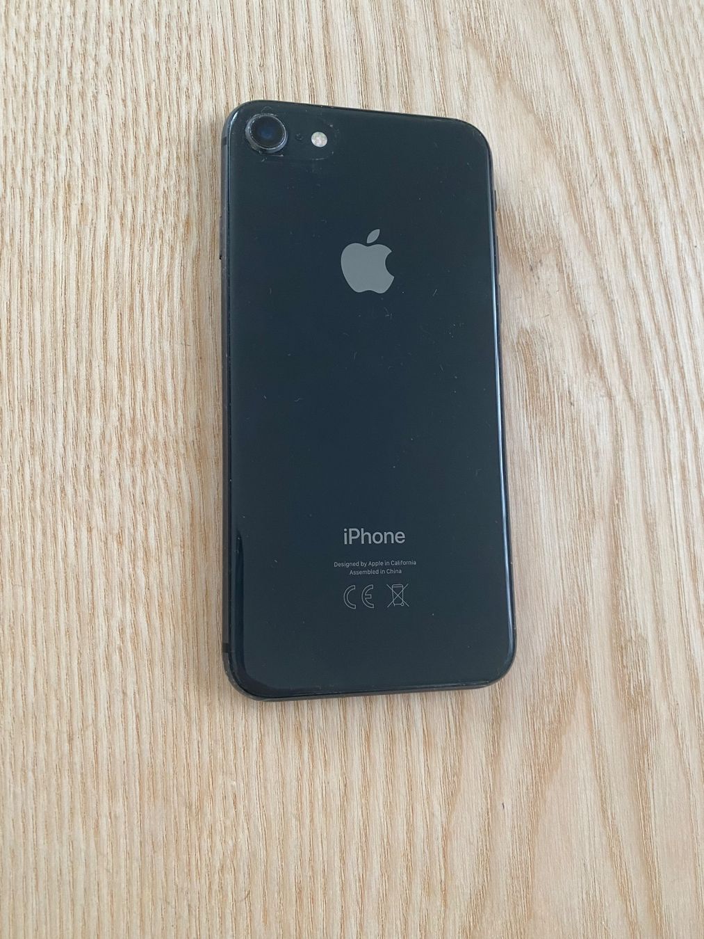 Apple Telefoni cellulari / Smartphones: Apple iPhone 8 schwarz – Usato da Winterthur venduto da daebaer 2