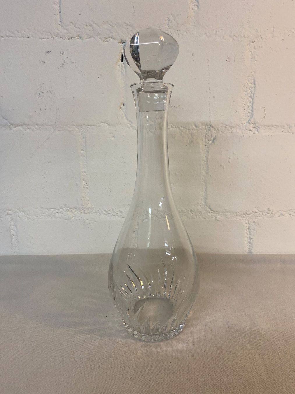 Karaffen: Elegante Glas Karaffe mit Stopfen - Zeitloses Design! – Gebraucht aus sursee von trilli-tralli