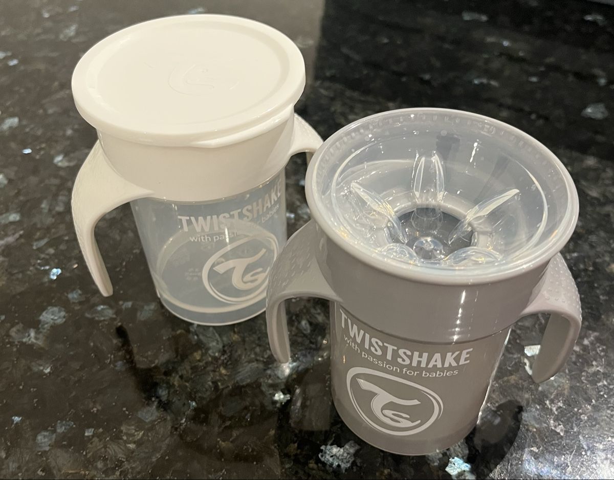 Baby-Mahlzeiten: NEW - Twistshake Cups 2 pack grey white – Neu (gemäss Beschreibung) aus Wilen b. Wollerau von seb_s6jm 1