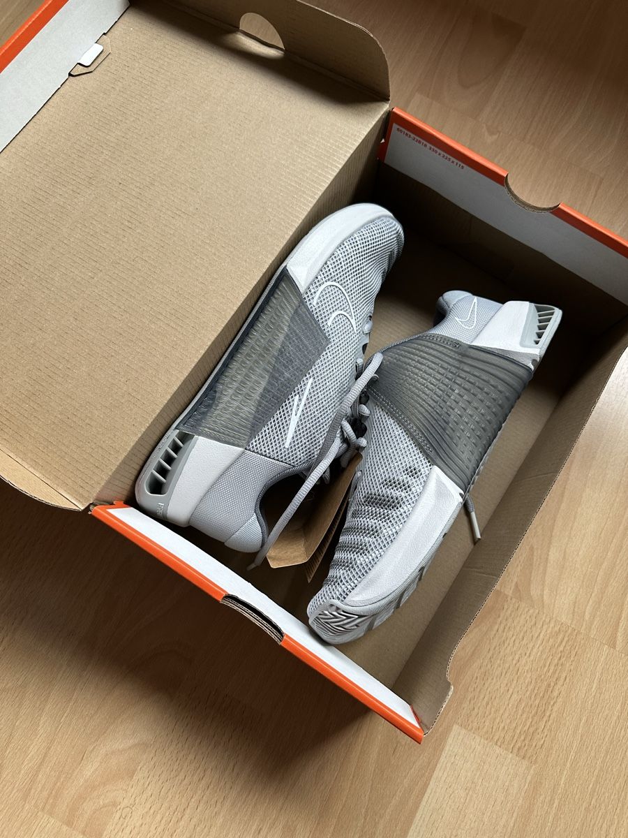 Herrenschuhe: Nike Metcon 9 Gr. 41, Neu & OVP – Neu und originalverpackt aus Bern von LOGAN7