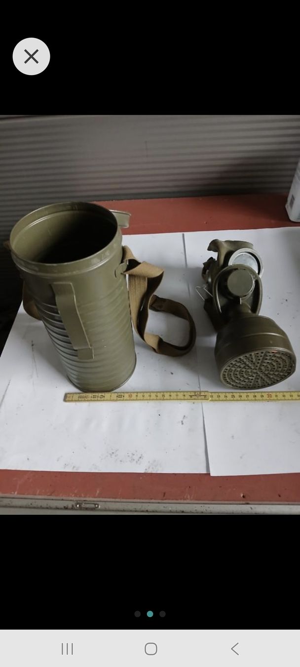 Altro in Antiquarato & Arte: Originale Schweizer Armee Gasmaske mit Behälter - Top! – Usato da Küsnacht ZH venduto da Dominique1988 1