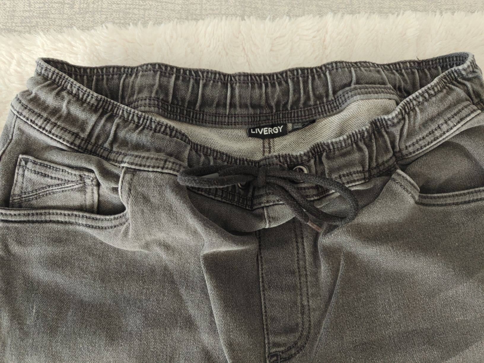 Pantaloni: Hellgraue Jungen Hose Livergy  – Usato da Rorschach venduto da Laboumedeluxe 1