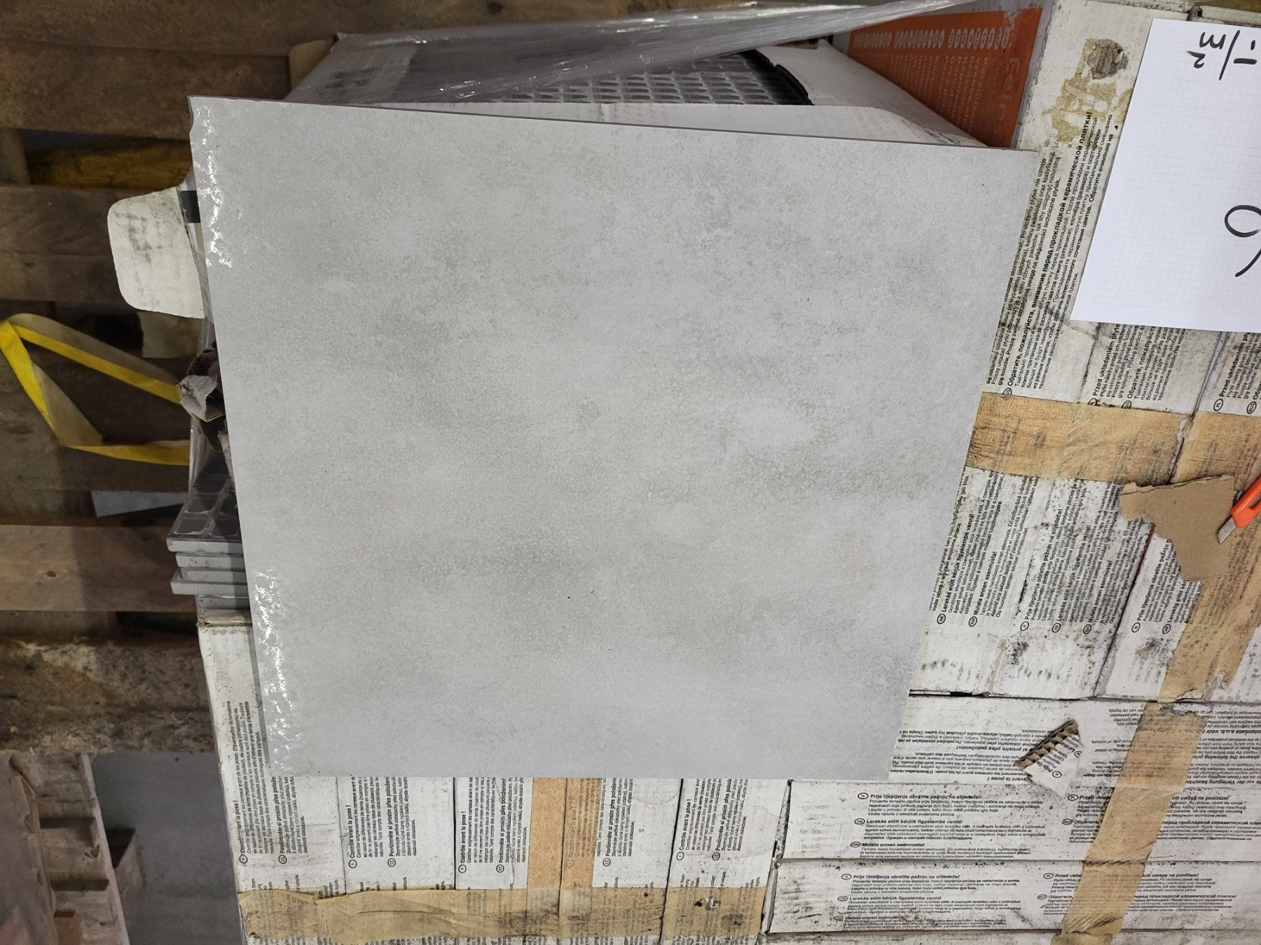 Rivestimenti per pavimenti: Boden/Wand- Feinsteinzeugfliesen 40 x 40cm – Nuovo e nell'imballaggio originale da Diessenhofen venduto da Osio 1