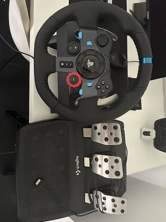 Controller: Logitech G29+Shifter Cambio H PS5 PS4 PC – Usato da Riva San Vitale venduto da Samantha78