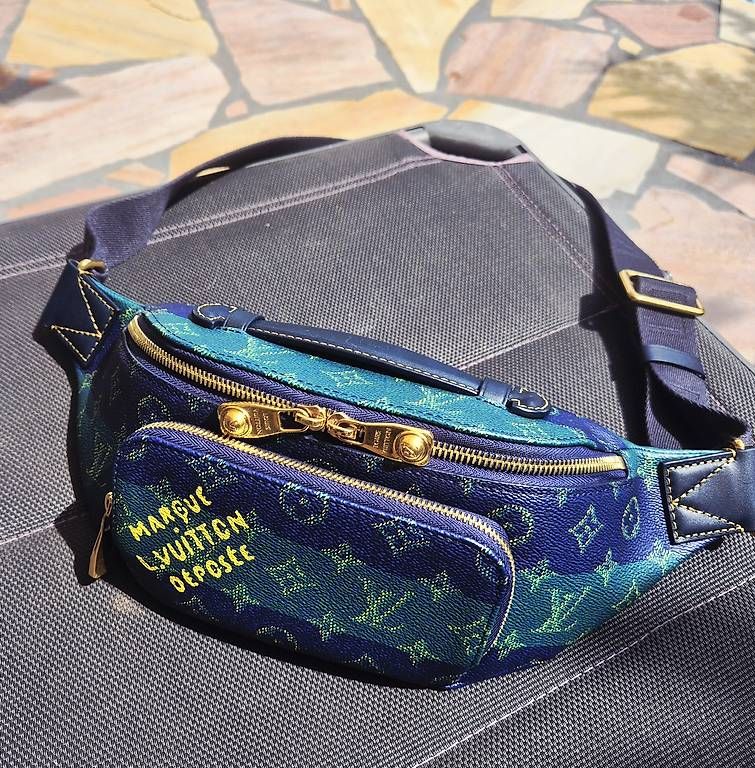 Borse: LV Rush Bumbag neues Modell  – Usato da Buchs ZH venduto da caro0310 1