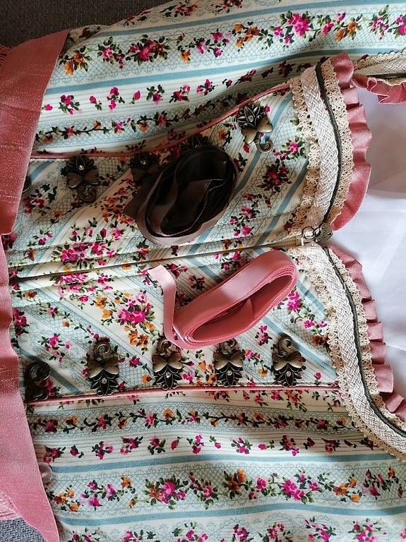 Vestiti: Neues Krüger Dirndl mit Bluse Gr. 34 – Usato da Ebikon venduto da galupy007 4
