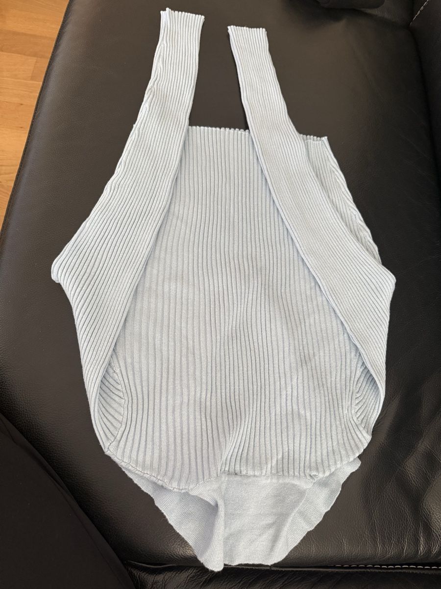 H&M Top: H&M hellblaues Oberteil Grösse M Crop – Usato da Winterthur venduto da yar_dpp8 2