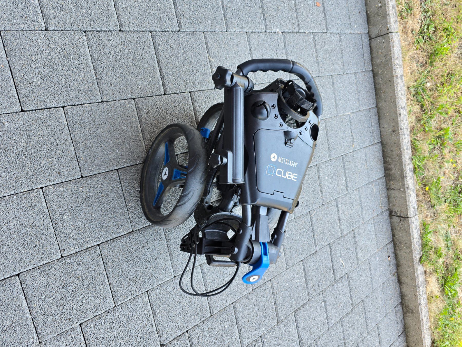 Motocaddy Trolley: Motocaddy Cube Golf Trolley – Usato da etziken venduto da keomer20 1