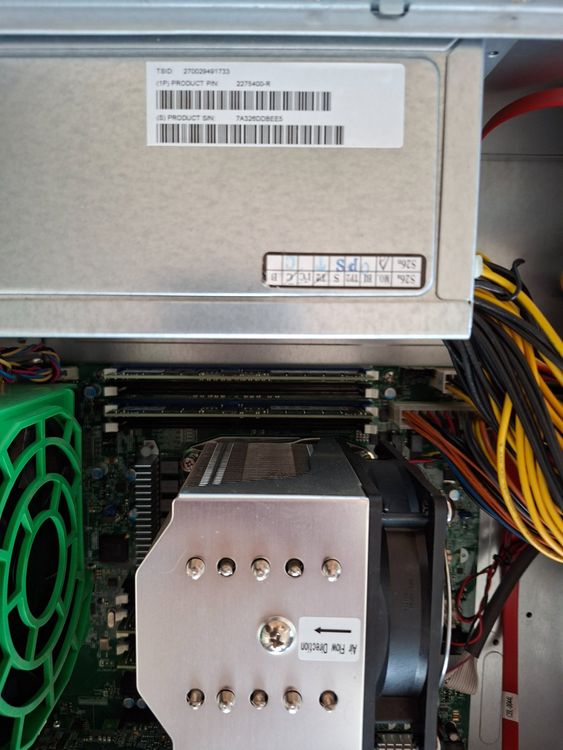 Supermicro Server: Supermicro Server mit Mainboard X10SRI-F 64GB Memory, 3.6 TB – Gebraucht aus Zuerich von Paddy1212 7