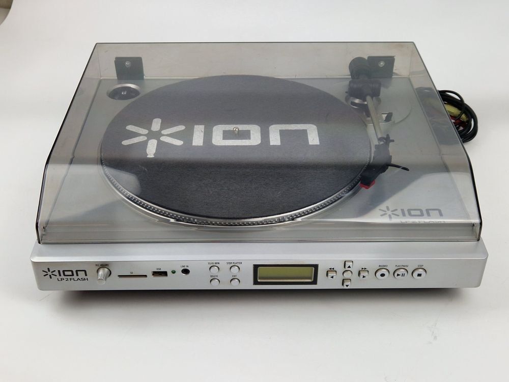 Giradischi: ION LP 2 FLASH Turntable – USB / SD Digitizer - Record – Difettoso da Zürich venduto da TrainLine 1