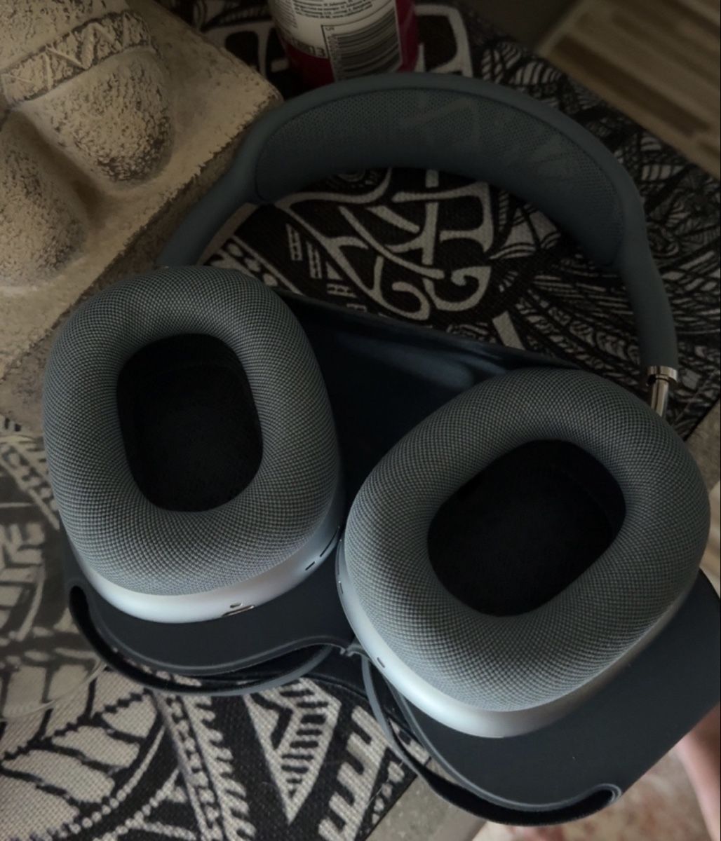 Apple Kopfhörer: Apple AirPods Max 2024 – Neu (gemäss Beschreibung) aus Brügg BE von Sweetytamsi 1
