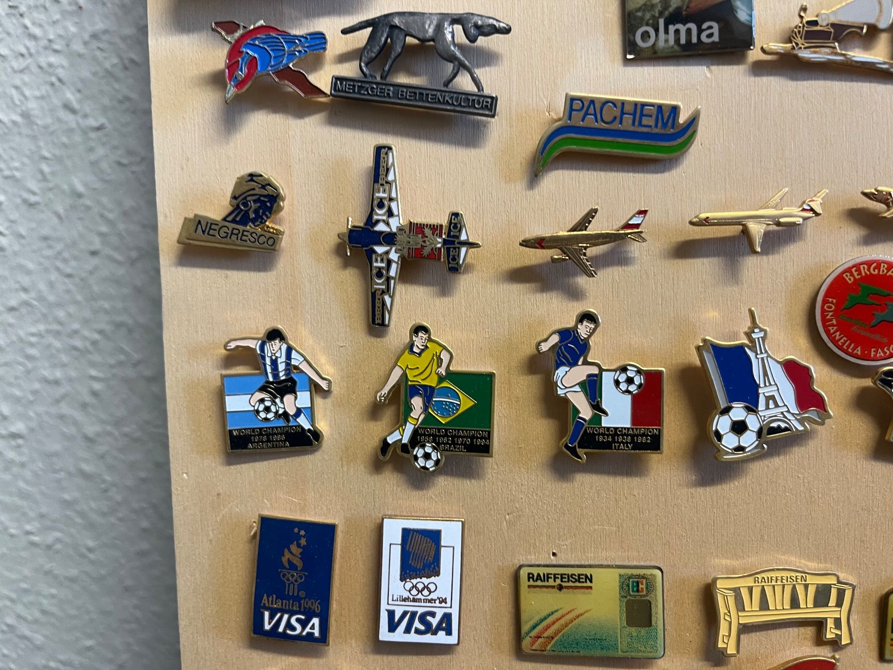 Plaquettes & Badges: Pin sammlung – D'occasion à Weisslingen par Eniclote 4