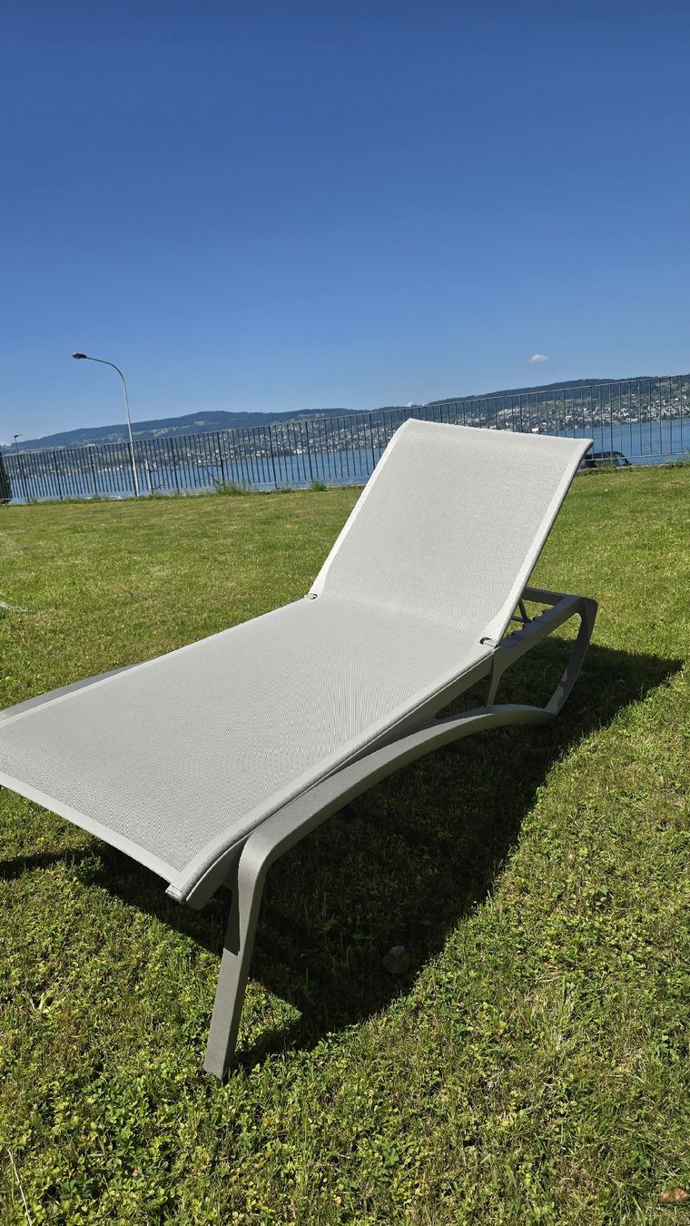 Sedie a sdraio: MAZUVO De Luxe Pool Liege – Usato da Richterswil venduto da NicolasKundert