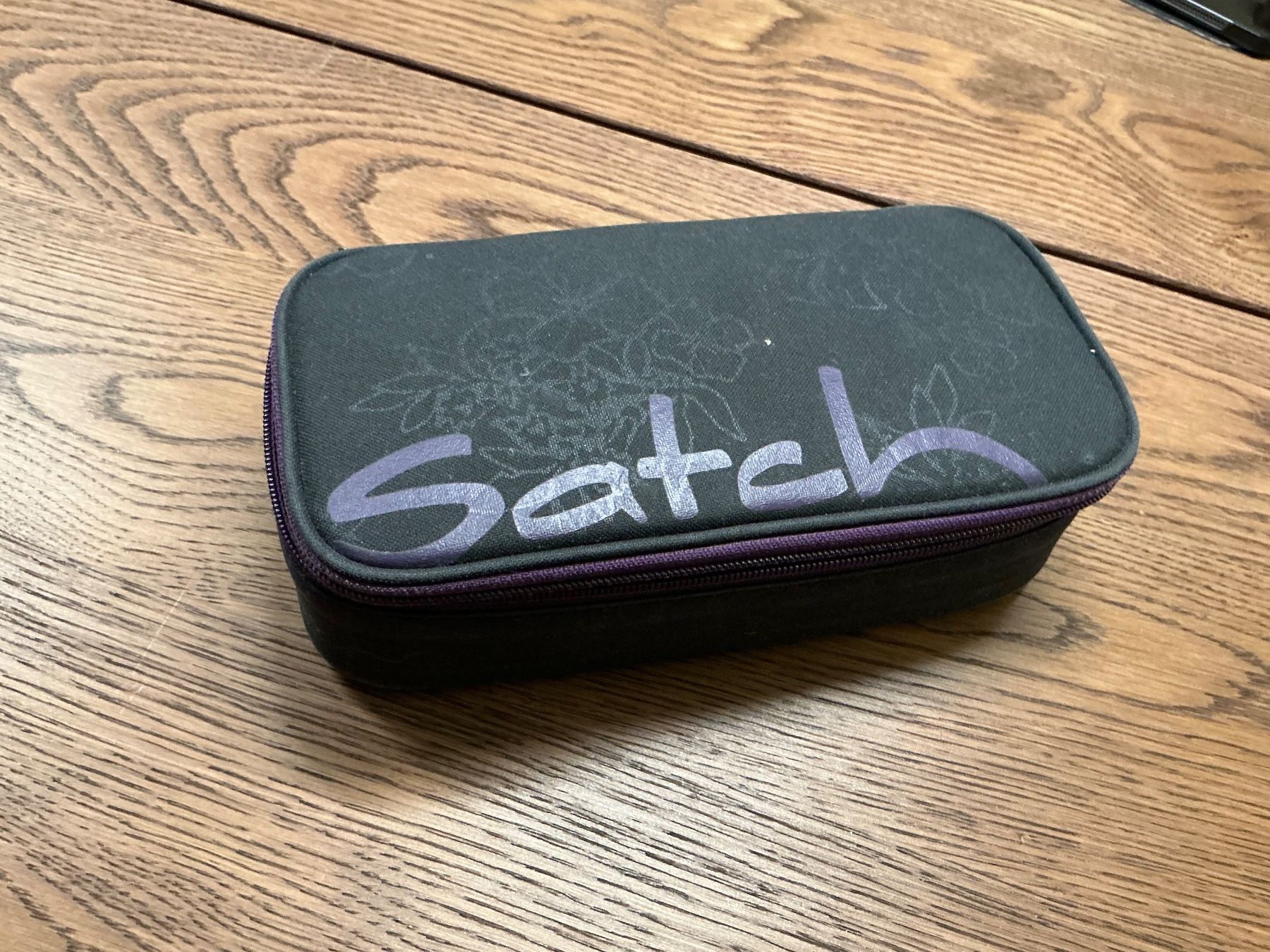 Satch Astucci : Tolles Etui von Satch – Usato da Würenlos venduto da Chicca2004