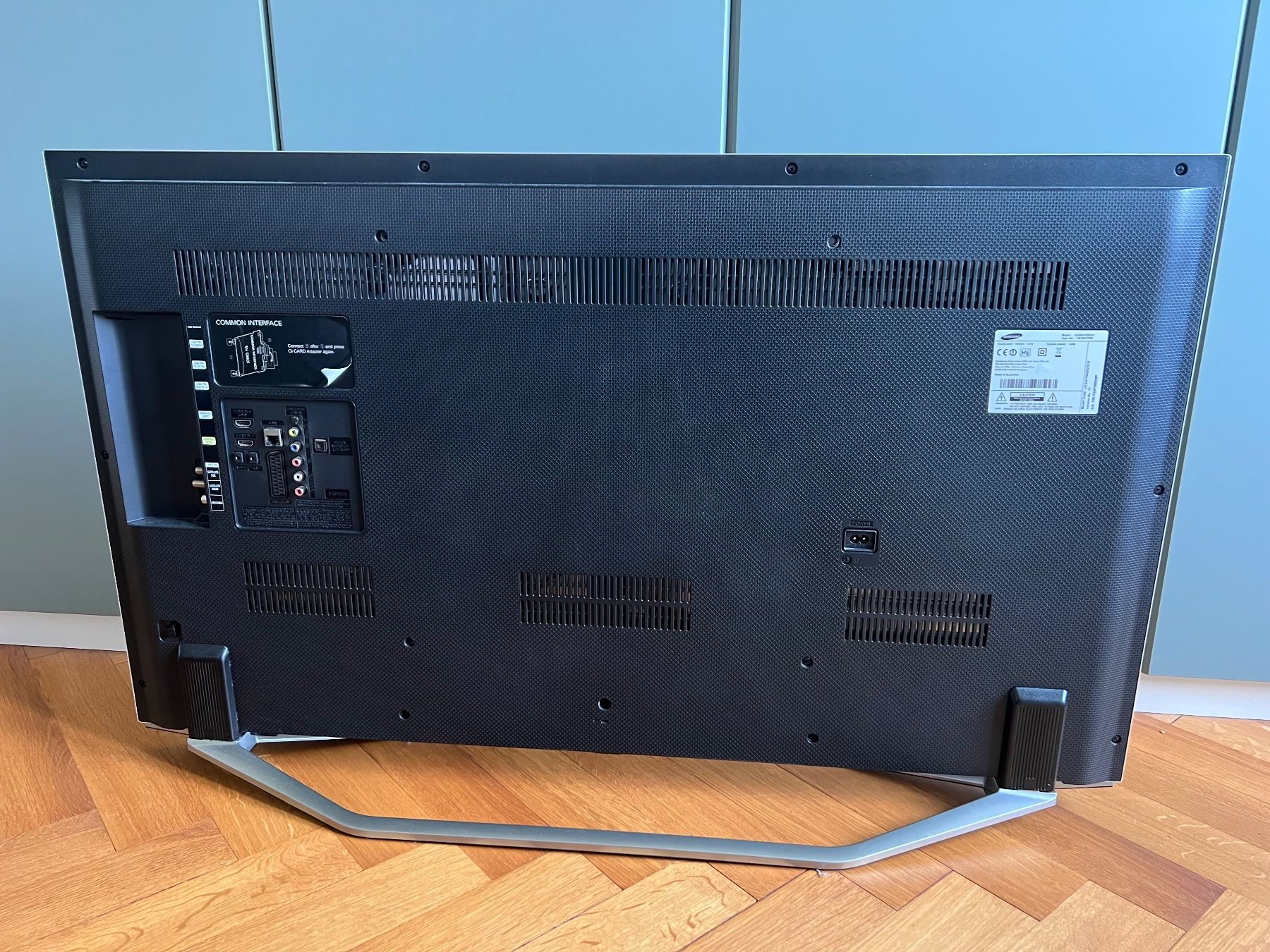 Samsung Televisori: Samsung SMART 46" LED TV H7080 – Usato da Zürich venduto da koritschan 4