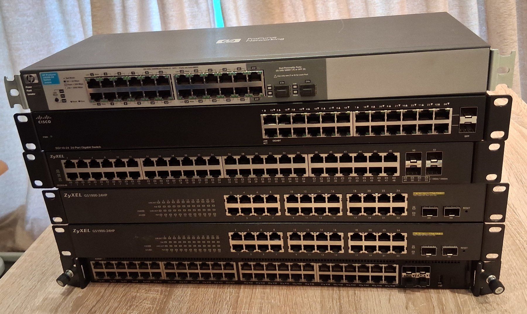 Hubs & Switches: 6 LAN-Switches – Gebraucht aus innertkirchen von gold242