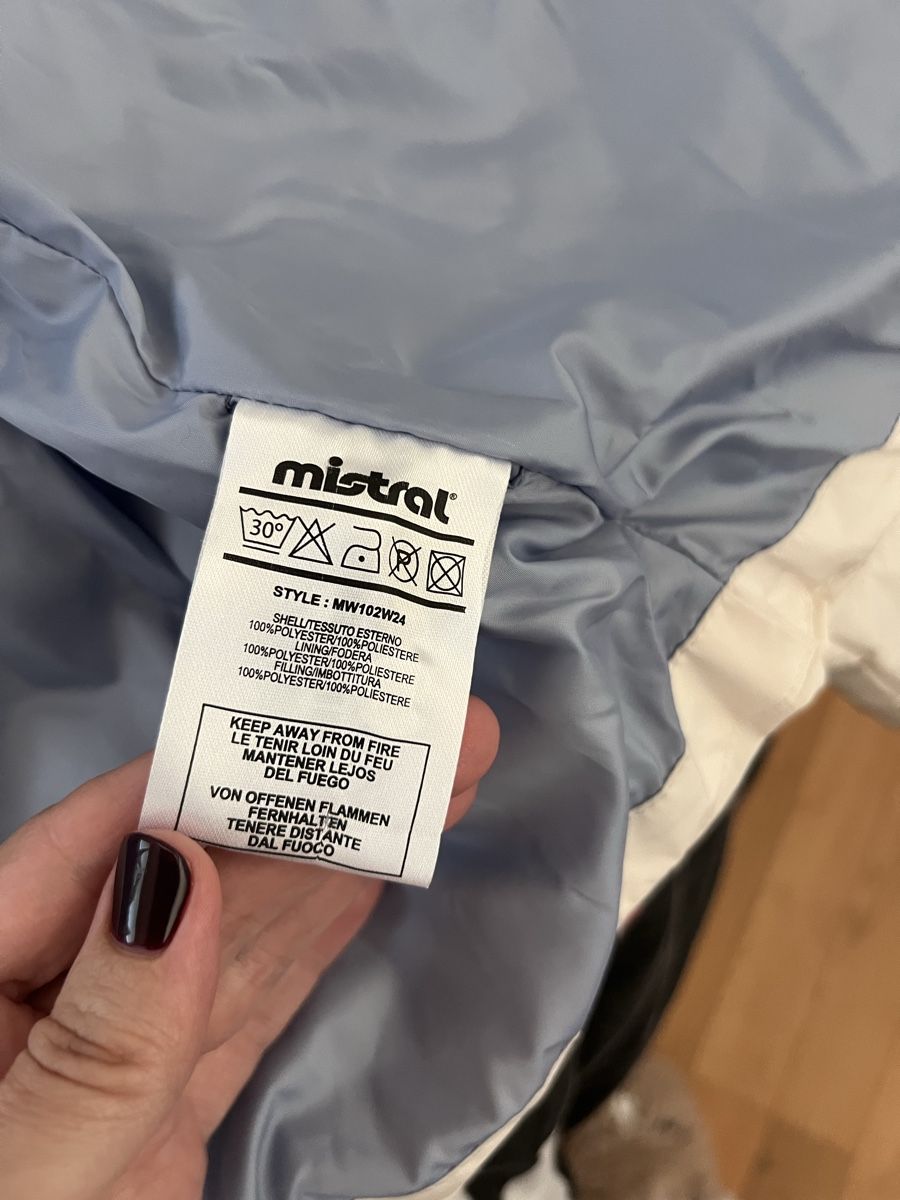 Giacche: White Puffer Jacket – Nuovo e nell'imballaggio originale da Goldau venduto da Kseniya123 4