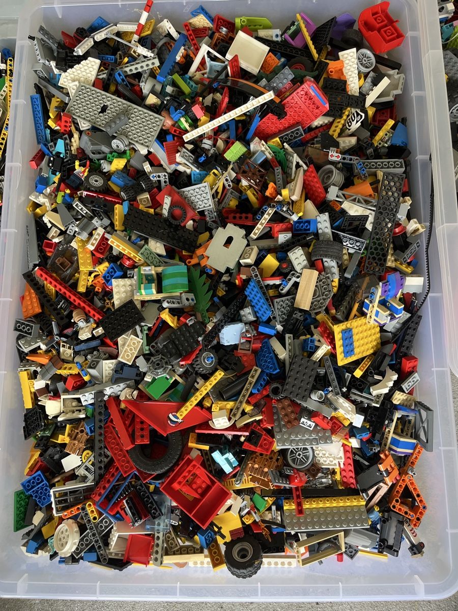 Lego Giocattoli: 4 Kisten mit Lego  – Usato da Rickenbach LU venduto da Haefliger03 3