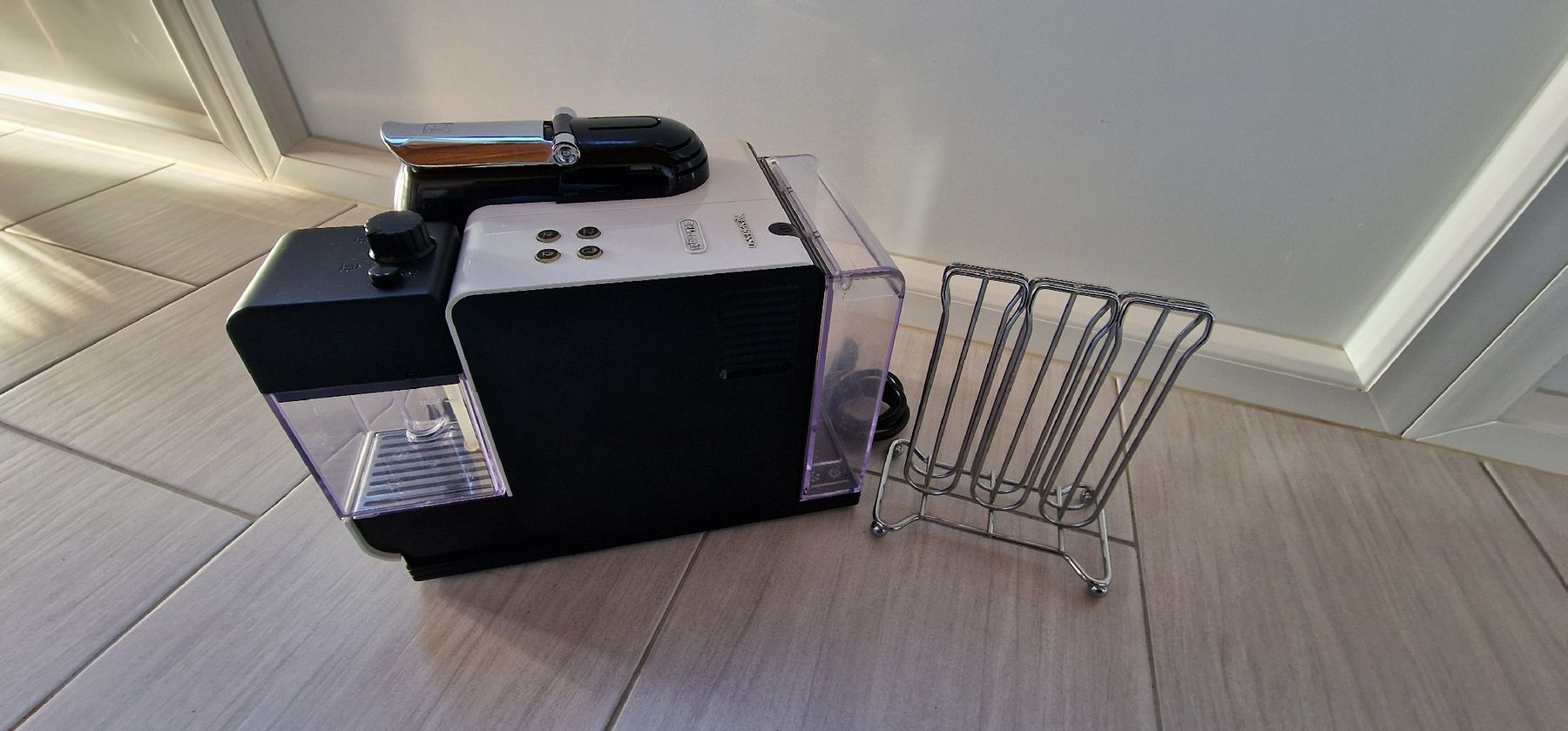 De'Longhi Macchine per caffè & Macchine per espresso: De Longhi Lattissima – Difettoso da Oftringen venduto da bin_2wk8 1