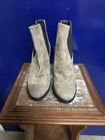 Bottines Tod’s daim gris taille 37.5.