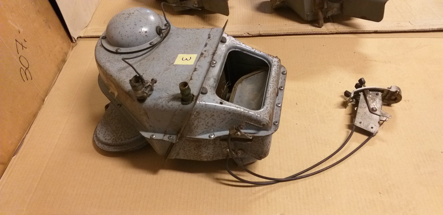Tutti pezzi di ricambio auto: CHAUF.-VENTILATION VOLVO  OLDTIMER  LUFTUNG-HEIZUNG  VOLVO – Usato da cortébert venduto da rlv 2