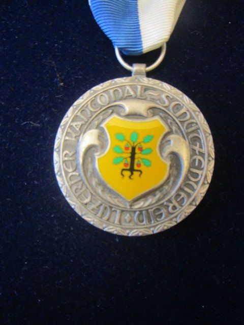Medaglie: Luzerner Stich 1987 Pistole email. Gemeindewappen Eich – Usato da Luzern venduto da Horoskop1 1
