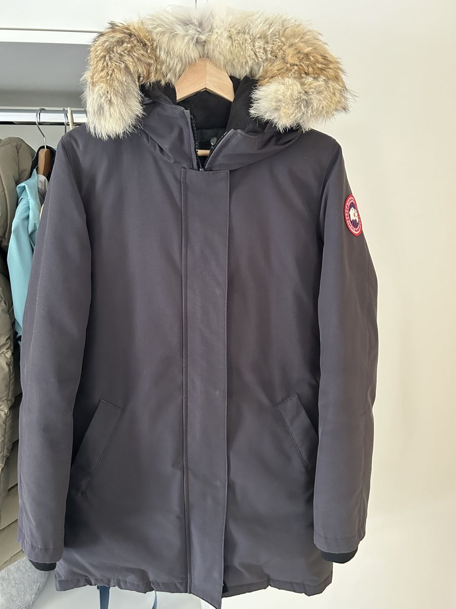 Canada Goose Mäntel: Canada Goose Winterjacke Daunenparka Gr. M – Gebraucht aus Goldswil von Juli20 1
