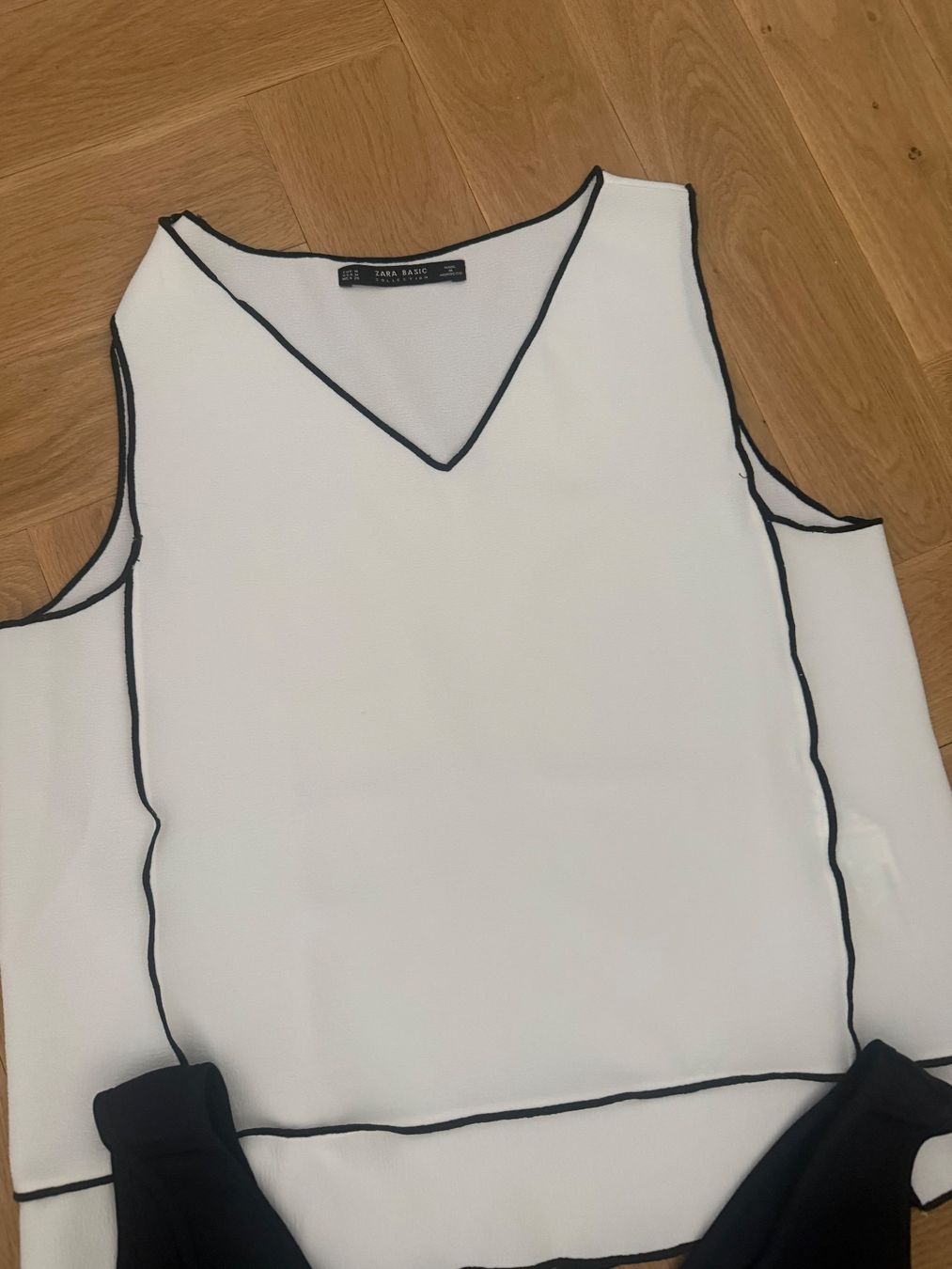 Zara Lotti di vestiti: Zara Oberteil M Kleiderpaket – Usato da Zürich venduto da iva_7658 2