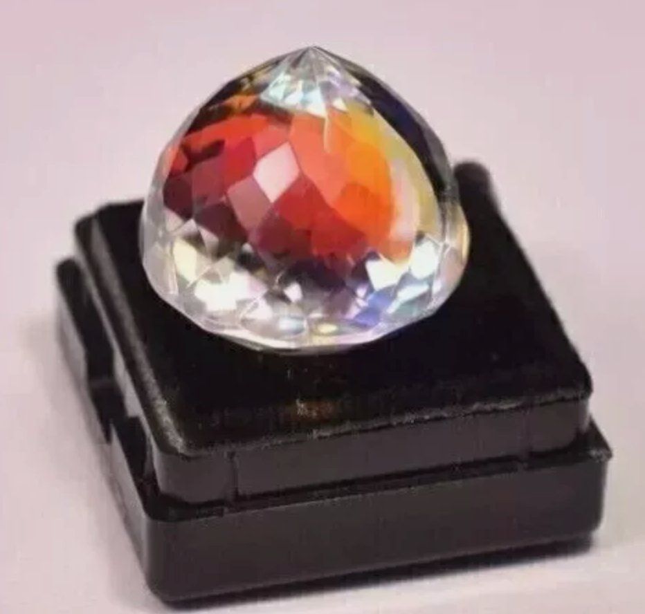 Pietre preziose: 56.1 Ct Mystic Certified – Nuovo e nell'imballaggio originale da Genève venduto da AWWA 8