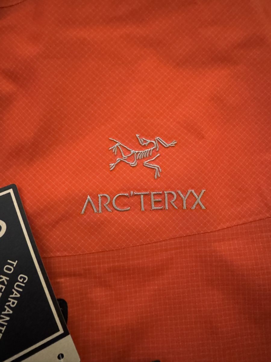 Arcteryx Jacken: Arc’teryx Alpha lightweight jacket XL – Neu und originalverpackt aus Rapperswil SG von pli_fz9r 1