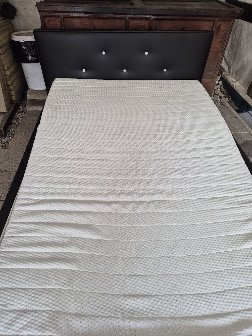 Letti: Bett mit rost und mattratze – Usato da kloten venduto da eismeister33 2