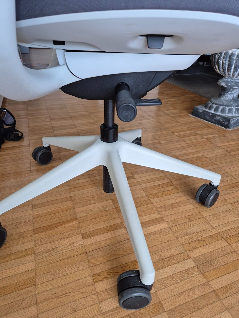 Sedie: Ergonomischer Bürostuhl – Usato da Zürich venduto da arb_b689 2