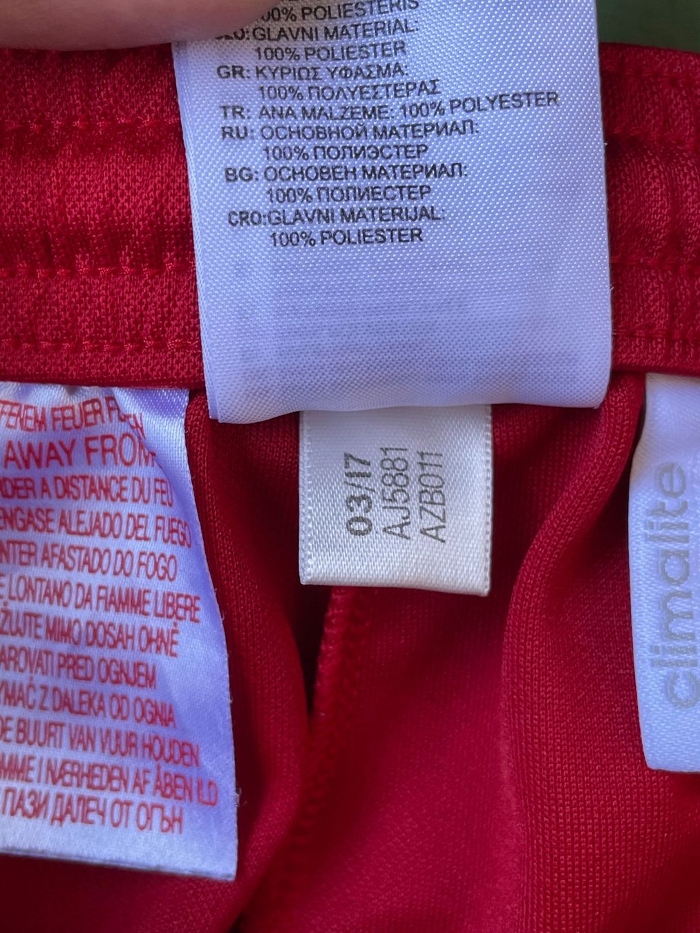 Adidas Pantaloni: 2017 Adidas Short Sz S – Usato da Zürich venduto da le_souk 3