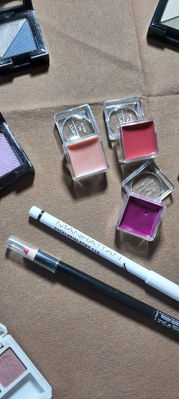 Maquillage: Kosmetik Set Lidschatten – D'occasion à Uetendorf par Neidem 3