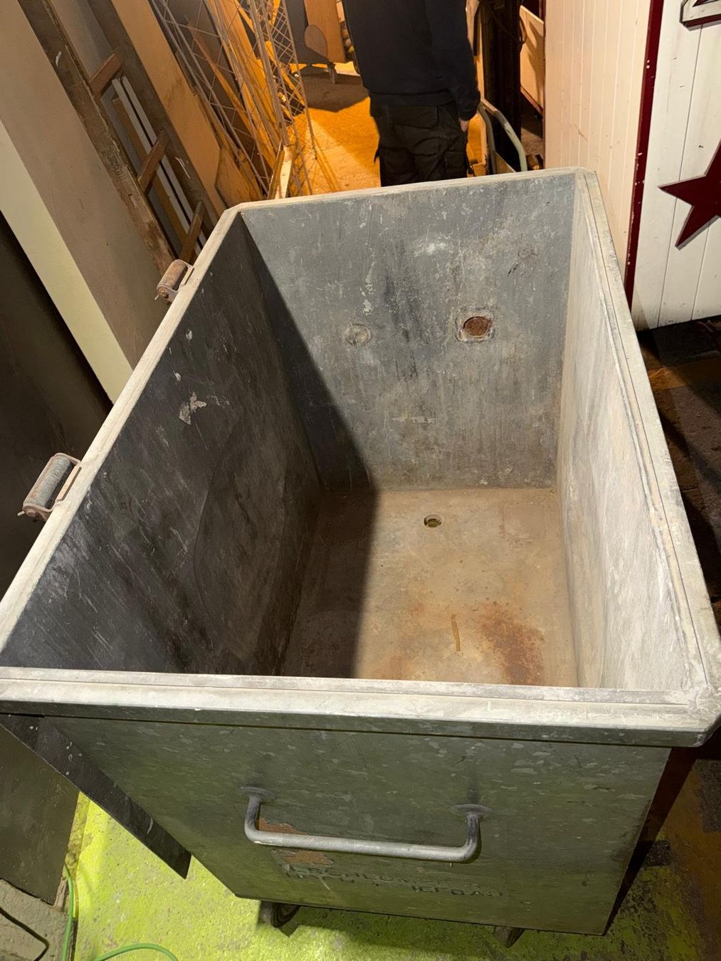 Altro per Ufficio & Commercio: Abfallcontainer / Mülltonne / Container gebraucht aus Metall – Usato da Uster venduto da 4schtroumpfs 2