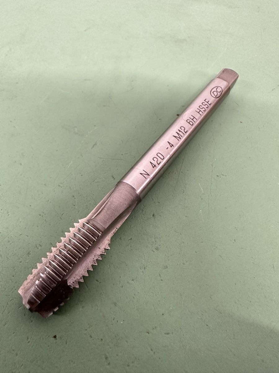 Tutti gli attrezzi: Gewindebohrer, Thread tap M12. – Usato da Aarberg venduto da SNMachines