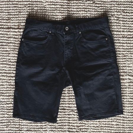 Beige und Schwarze Shorts [EUR 30] (ZARA/H&M)