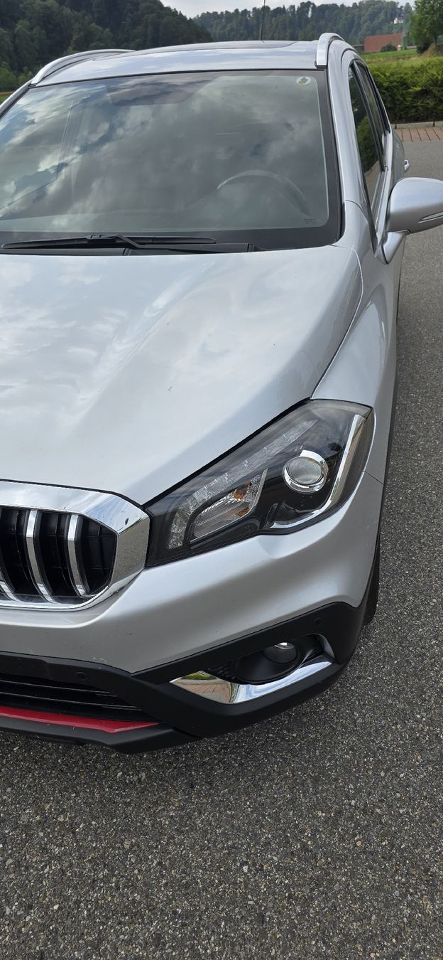 Suzuki Autos: Suzuki s-cross 4x4 automatik – Gebraucht aus Gettnau von Rascor 4