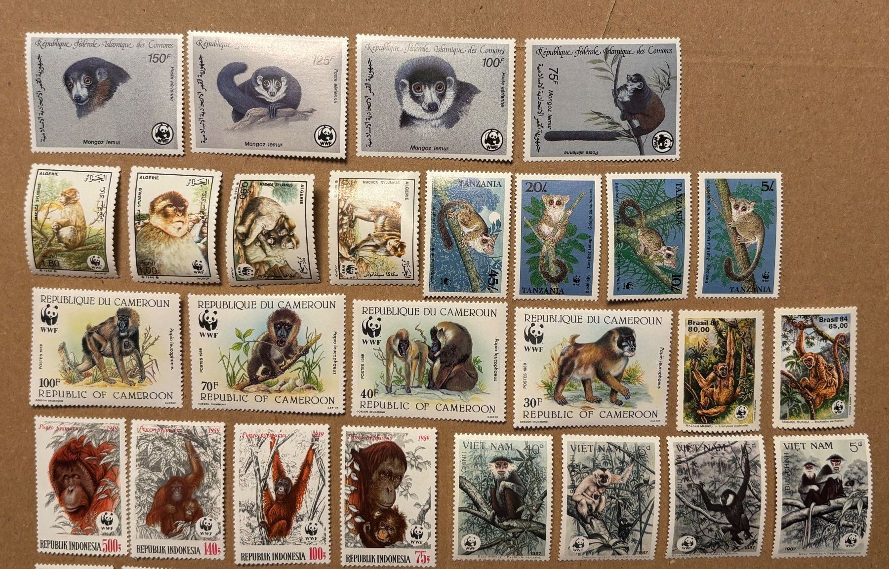 Tous les timbres: 42 verschiedene Briefmarken div. Länder mit Affen – D'occasion à Baar par bricksandmore 2