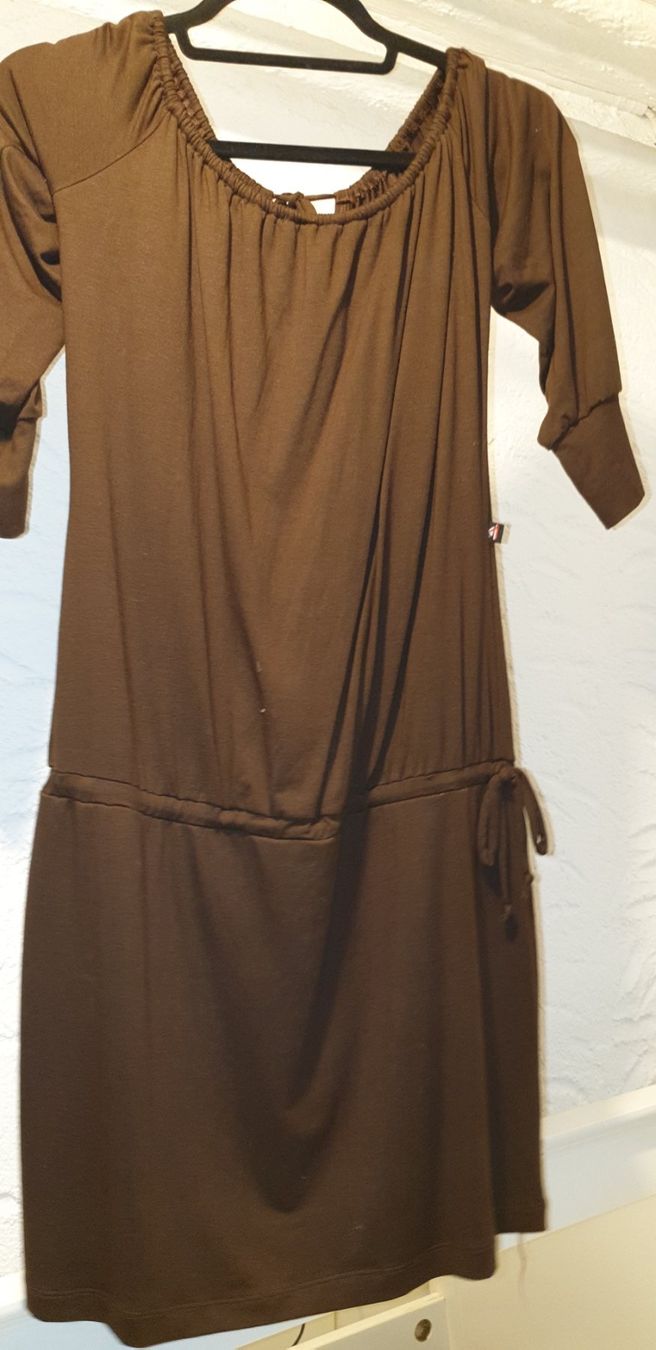 Kleider: Kleid gr 36 – Gebraucht aus Gwatt (Thun) von Letzte-Chance-III