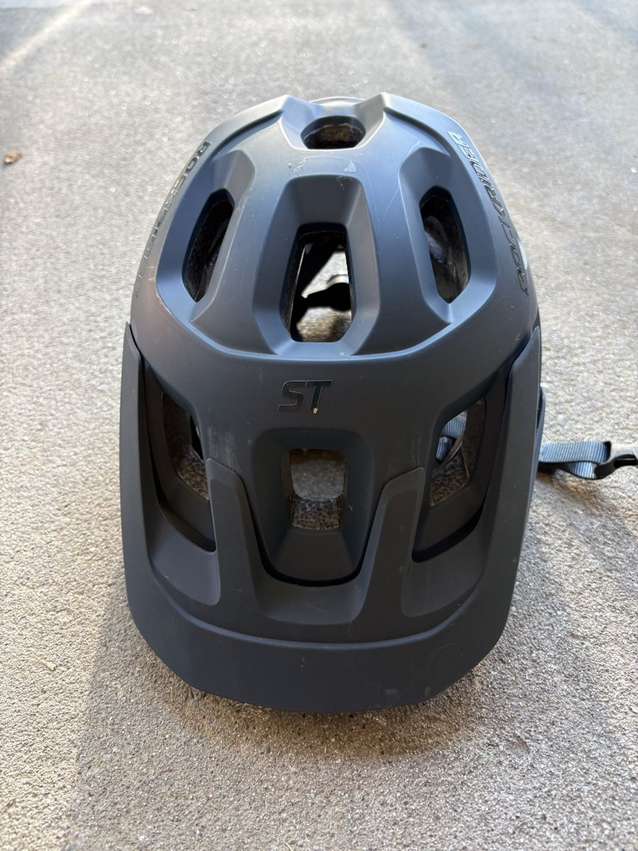 Caschi: Casque vélo Rockrider M – Usato da Villarimboud venduto da hampton2012