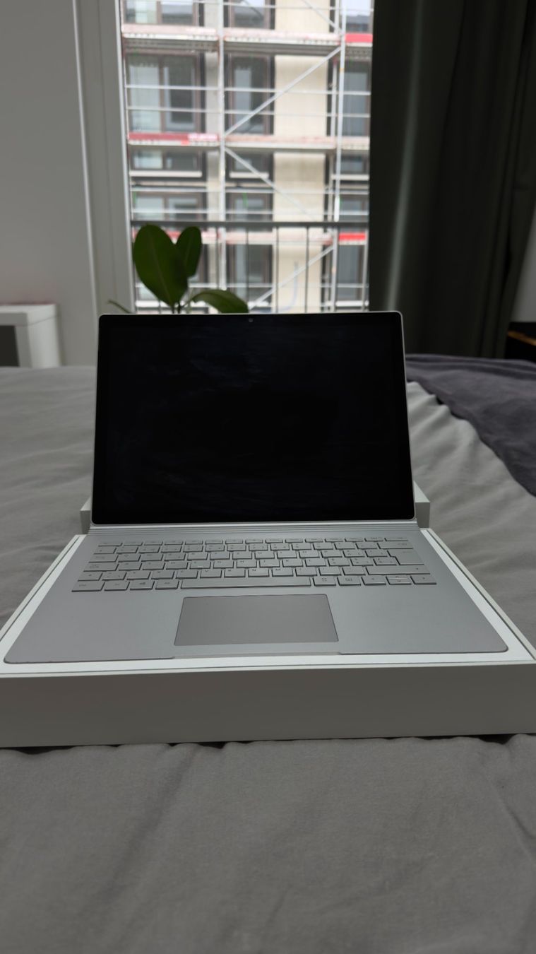 Microsoft Notebook: Microsoft Surface Book 3 inklusive Stift und Ladegerät – Usato da Burgdorf venduto da dev_q9t2